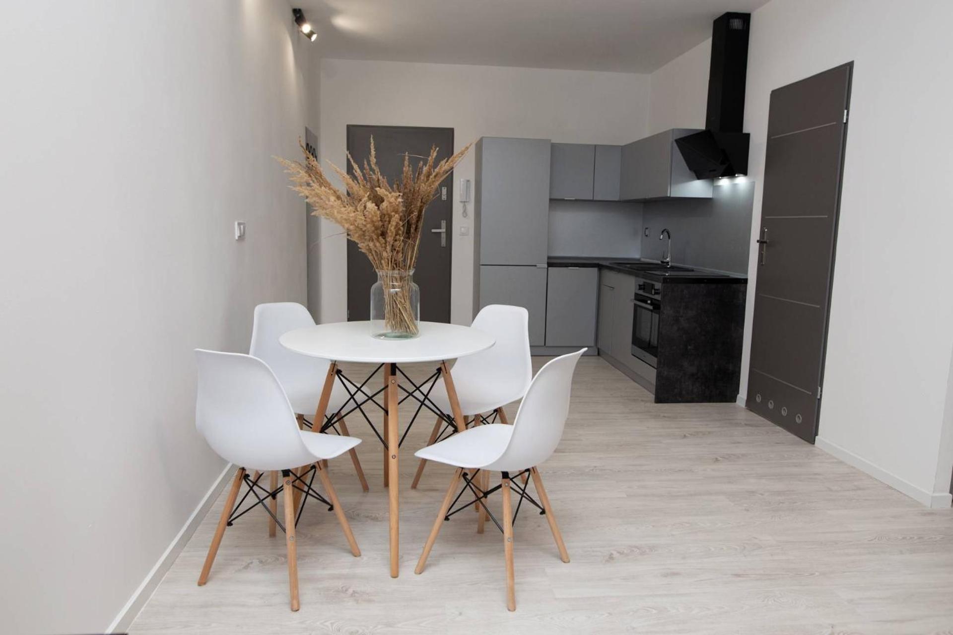 Apartment Quiet Street 11/2E ออชเวียนชิม ภายนอก รูปภาพ